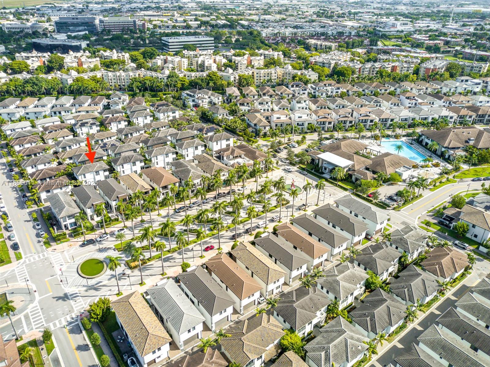 DOWNTOWN DORAL SOUTH PHAS - Residential