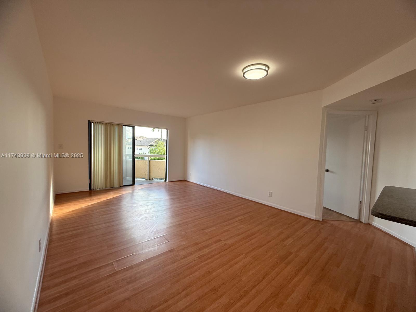 8290 Lake Dr 307, Doral, Miami-Dade County, Florida - 2 Bedrooms  
2 Bathrooms - 