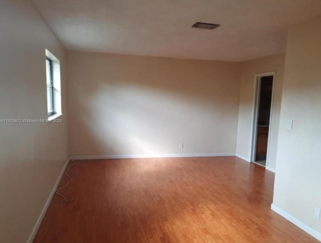 COLONIES CONDO - Residential