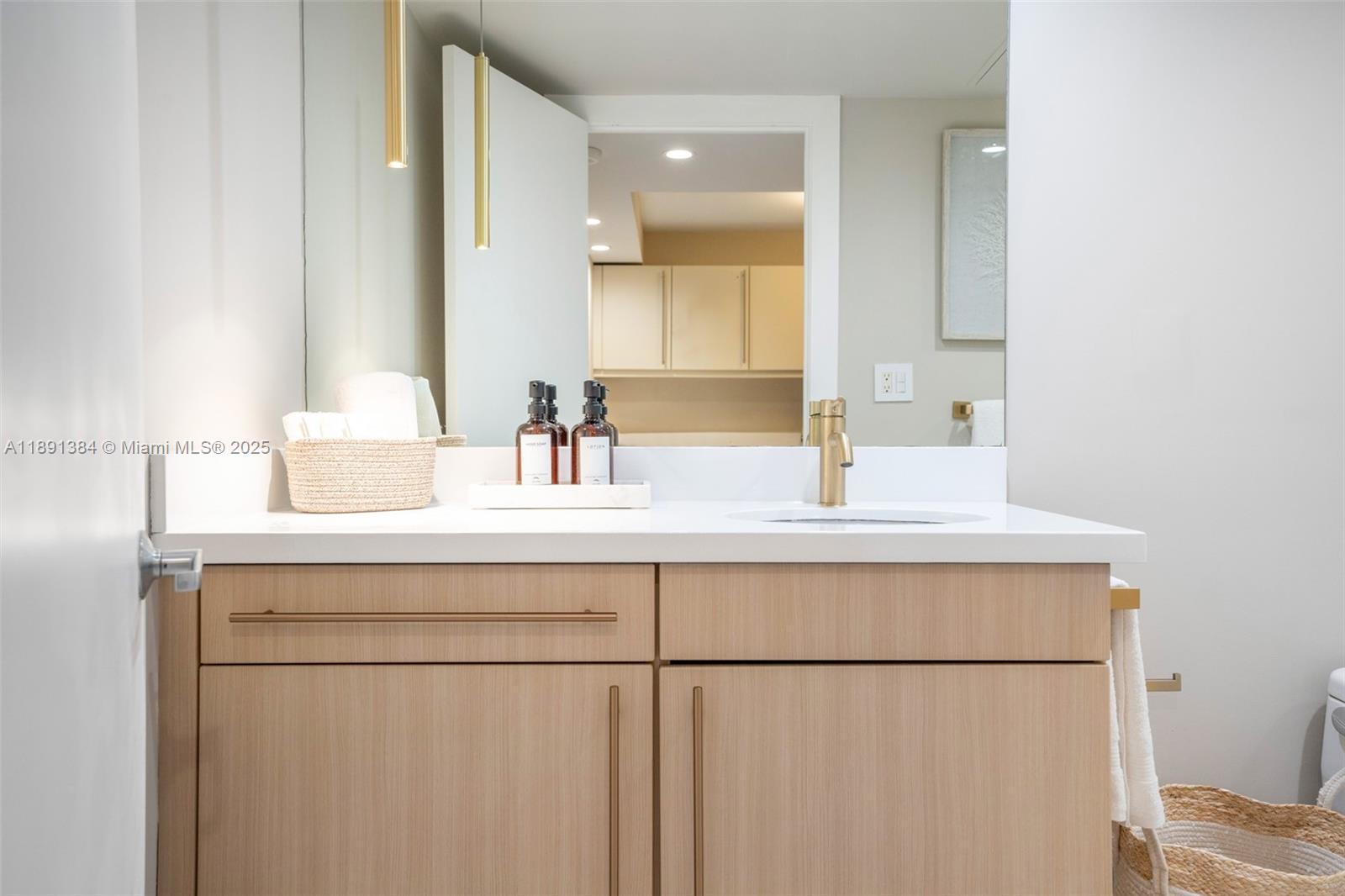 RONEY PALACE CONDO - Residential