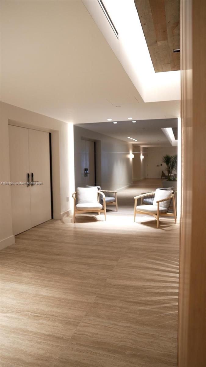 RONEY PALACE CONDO - Residential