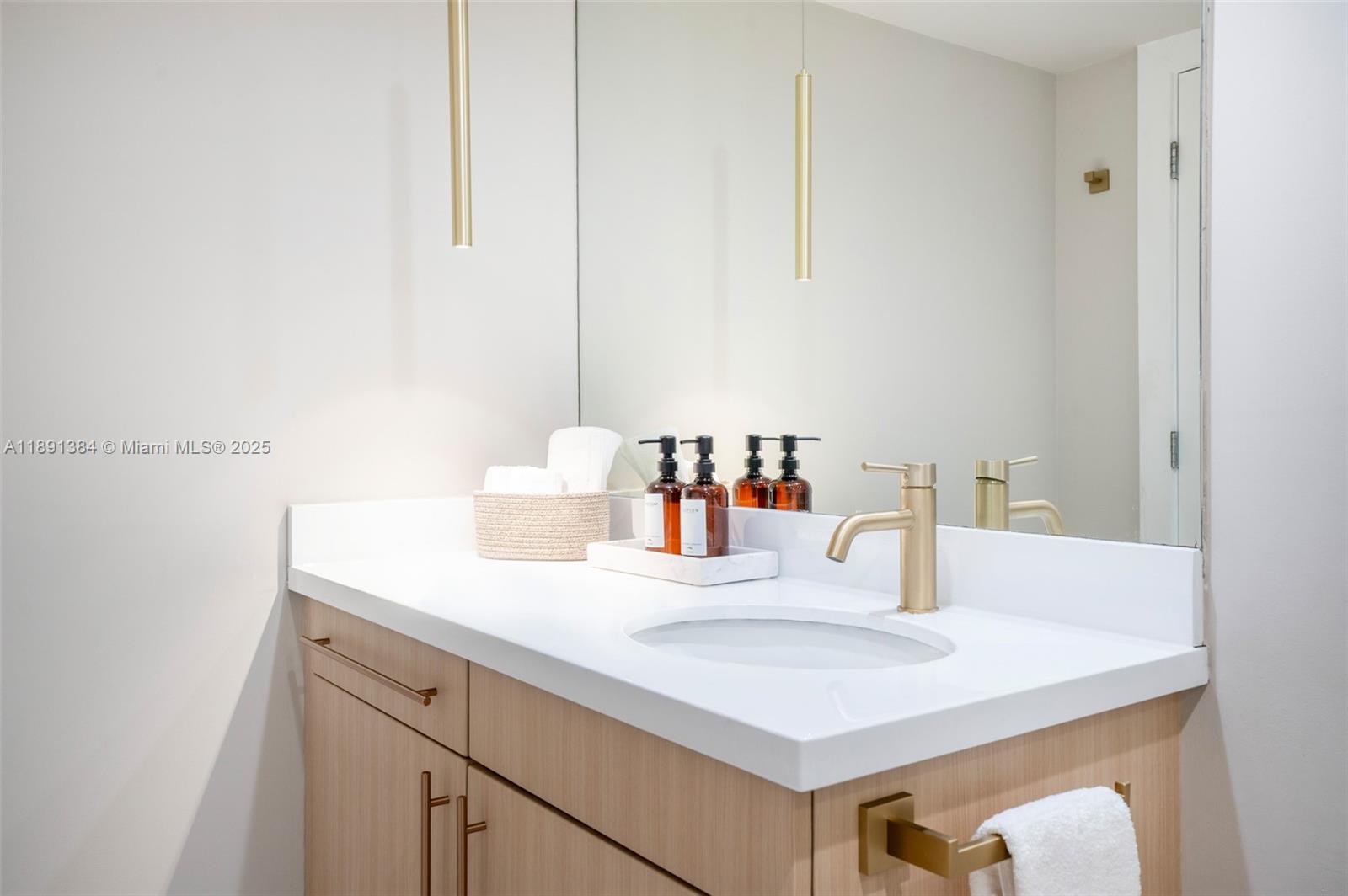 RONEY PALACE CONDO - Residential