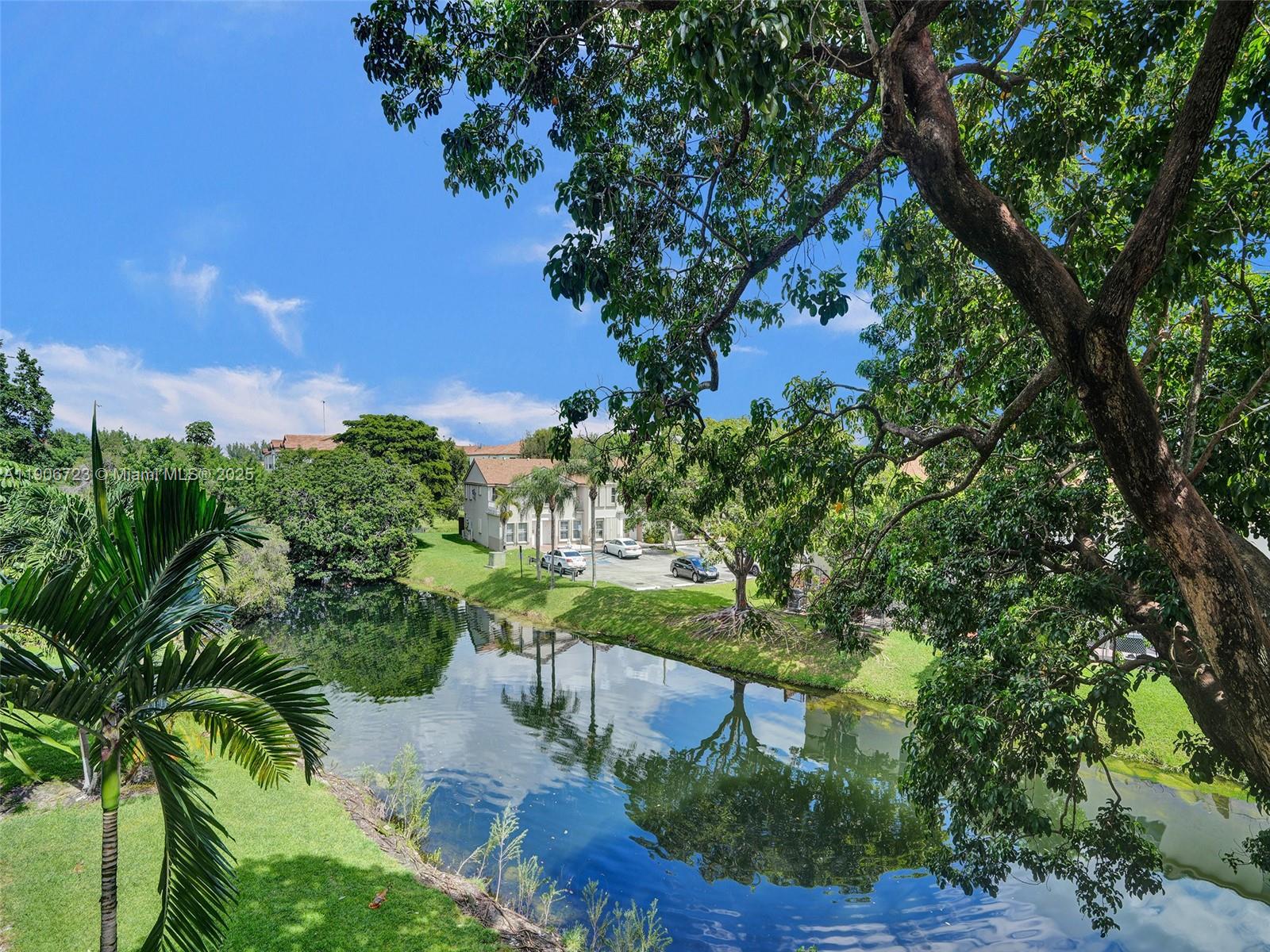 THE BEACH CLUB FONTAINEBL - Residential Lease