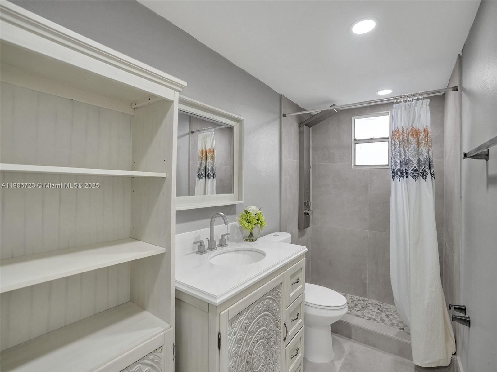 THE BEACH CLUB FONTAINEBL - Residential Lease