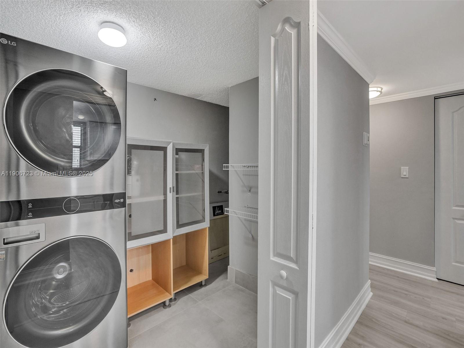 THE BEACH CLUB FONTAINEBL - Residential Lease