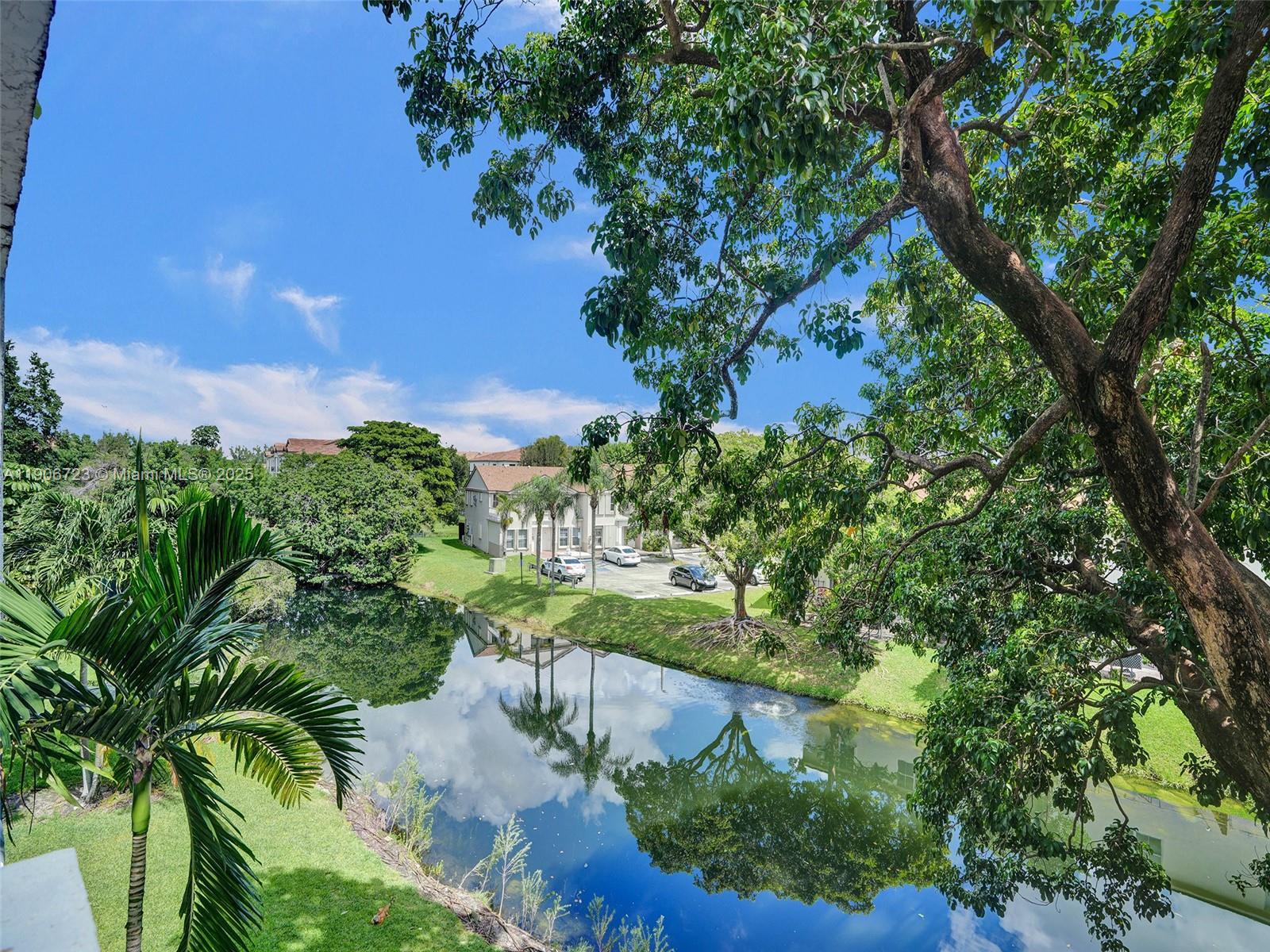 THE BEACH CLUB FONTAINEBL - Residential Lease