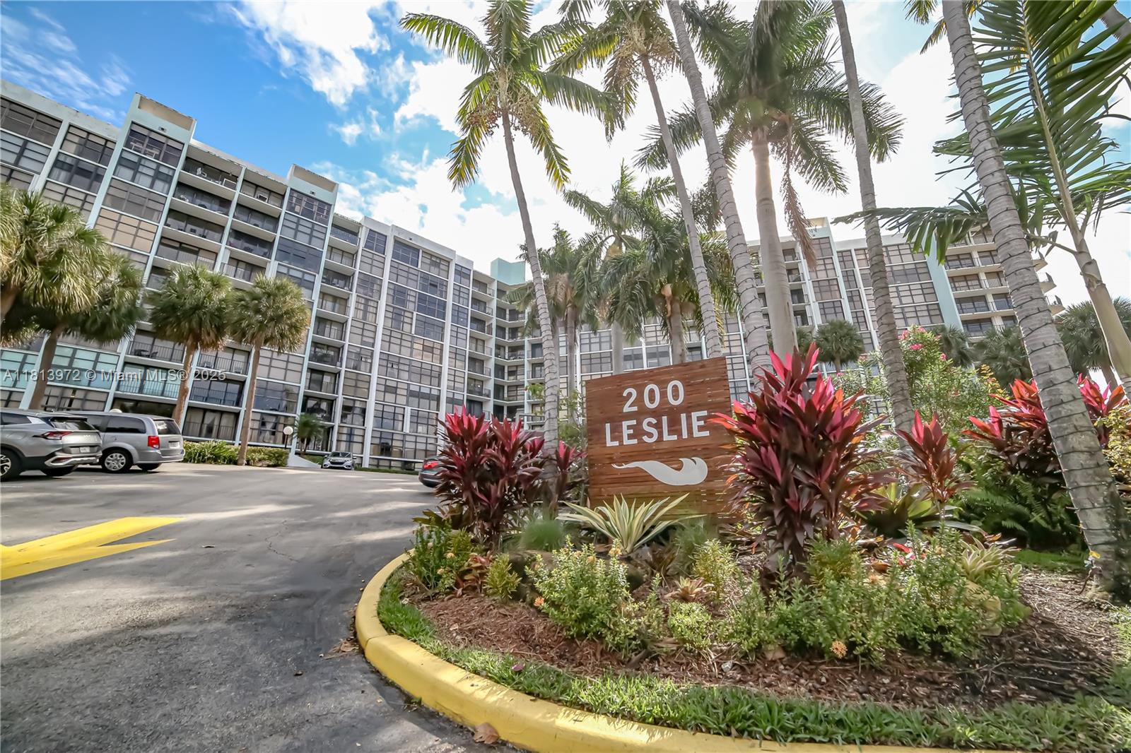 200 LESLIE CONDO - Residential