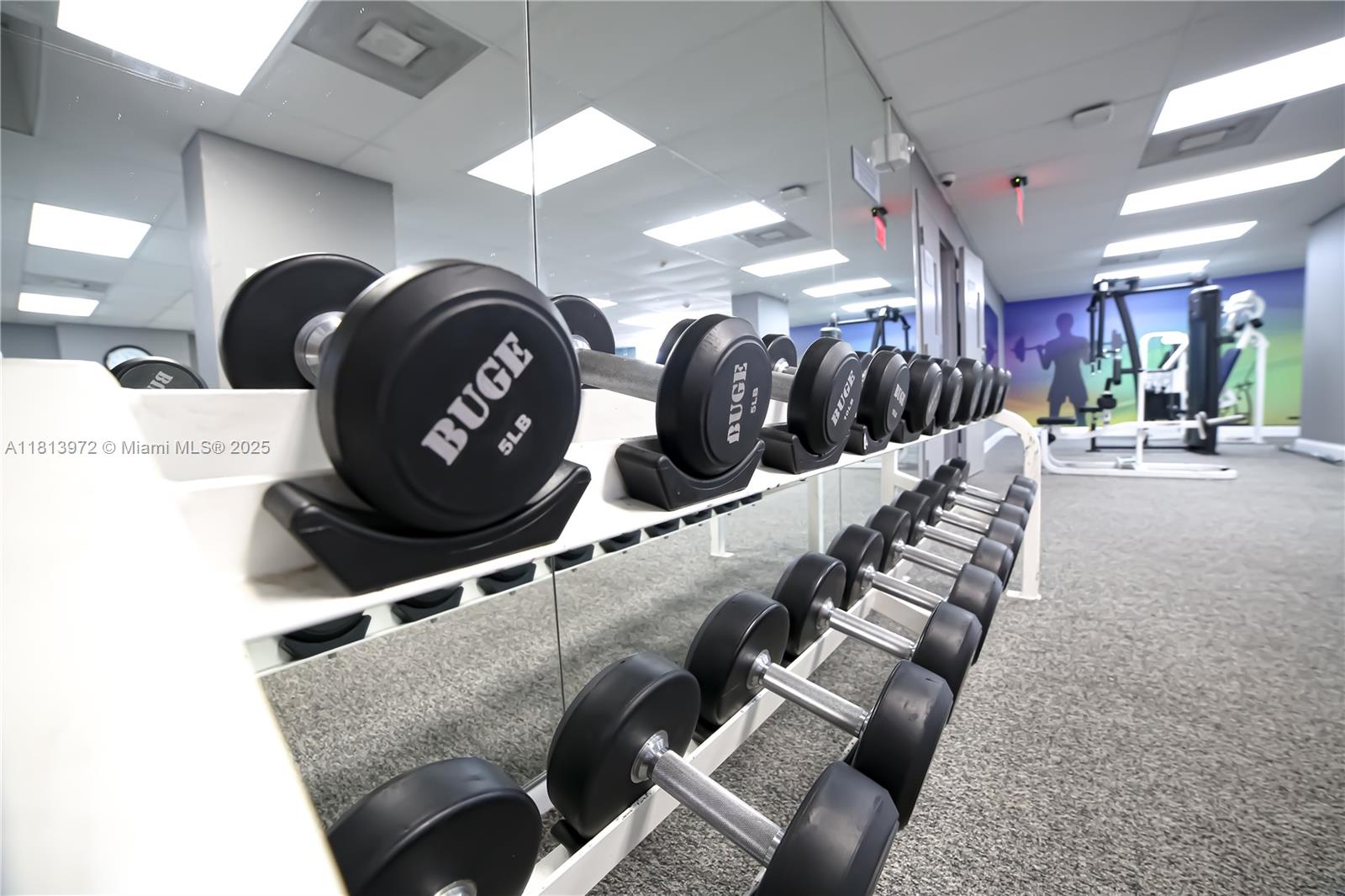 200 LESLIE CONDO - Residential