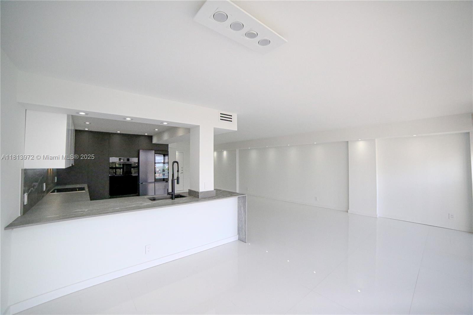 200 Leslie Dr 314, Hallandale Beach, Broward County, Florida - 2 Bedrooms  
2 Bathrooms - 