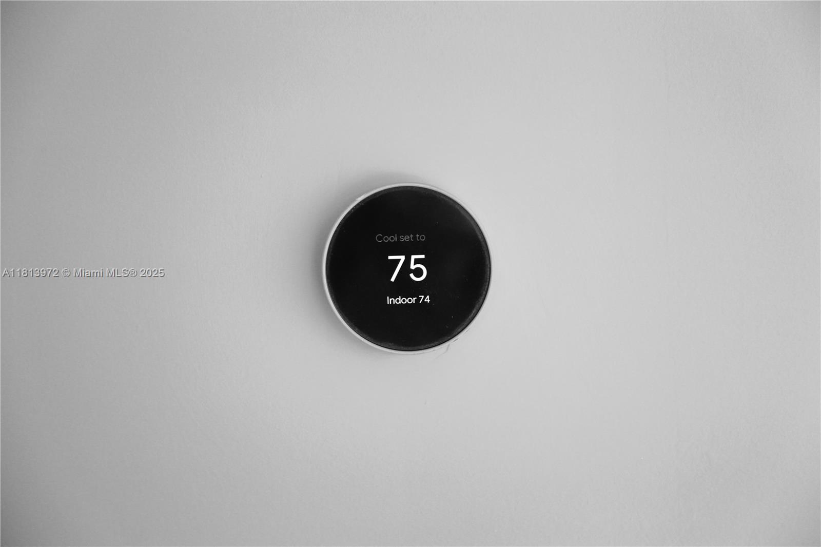 200 LESLIE CONDO - Residential