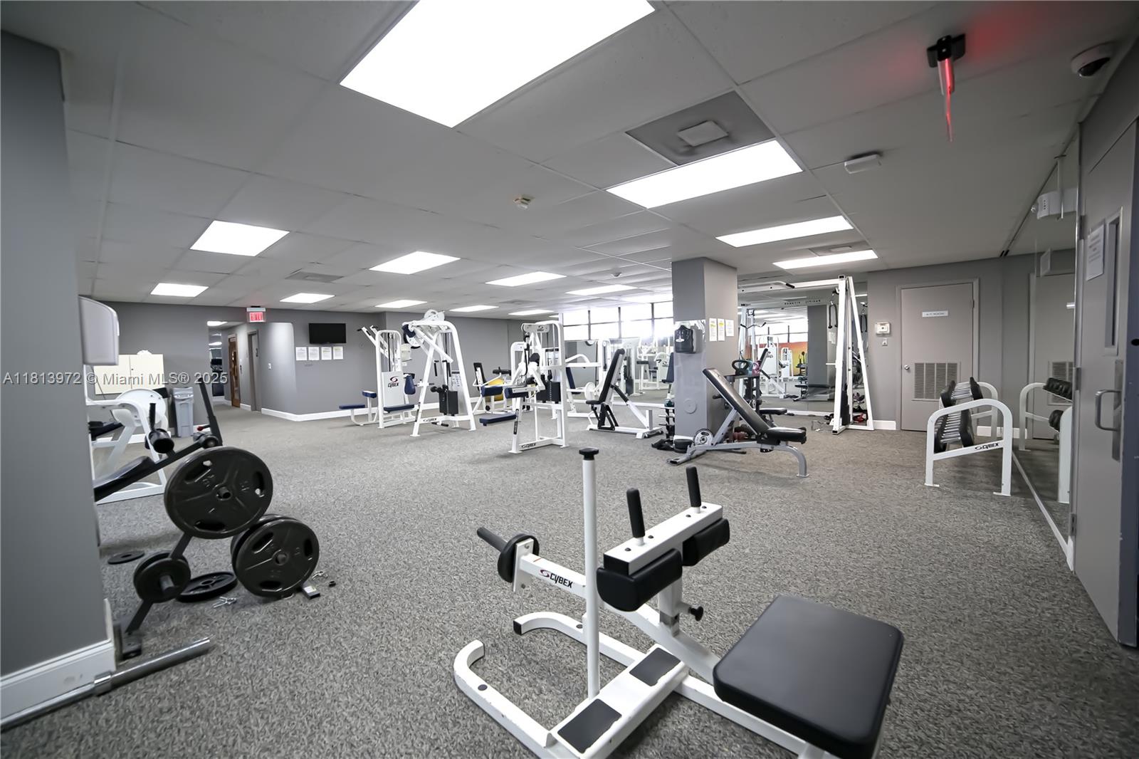 200 LESLIE CONDO - Residential