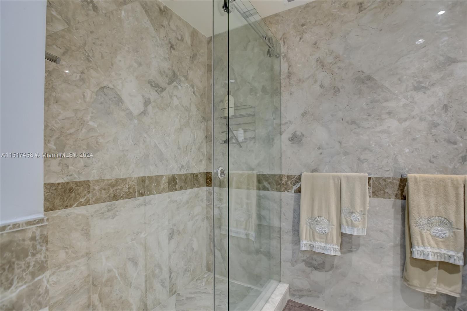 CORAL RIDGE COUNTRY CLUB - Residential