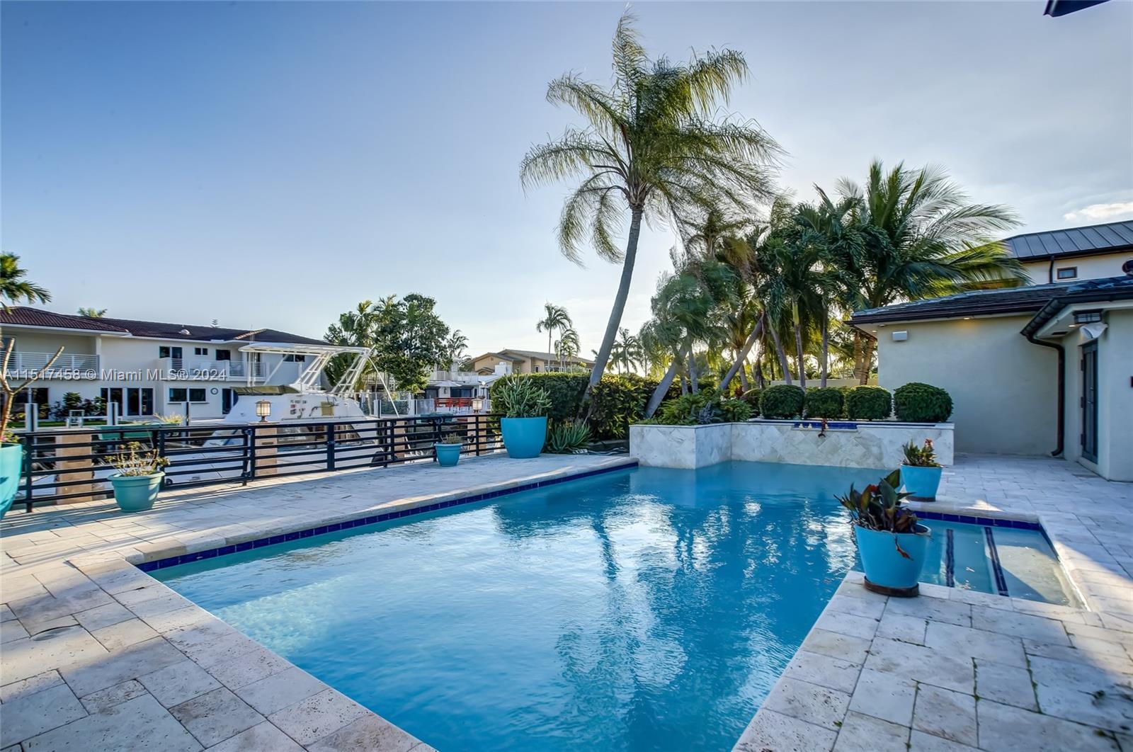 CORAL RIDGE COUNTRY CLUB - Residential