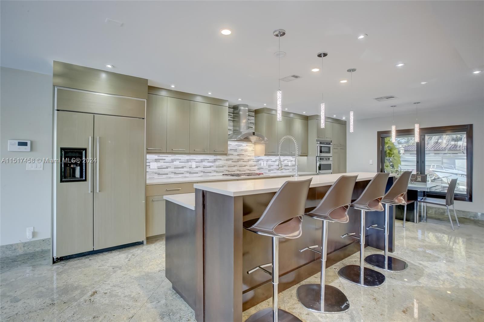 CORAL RIDGE COUNTRY CLUB - Residential