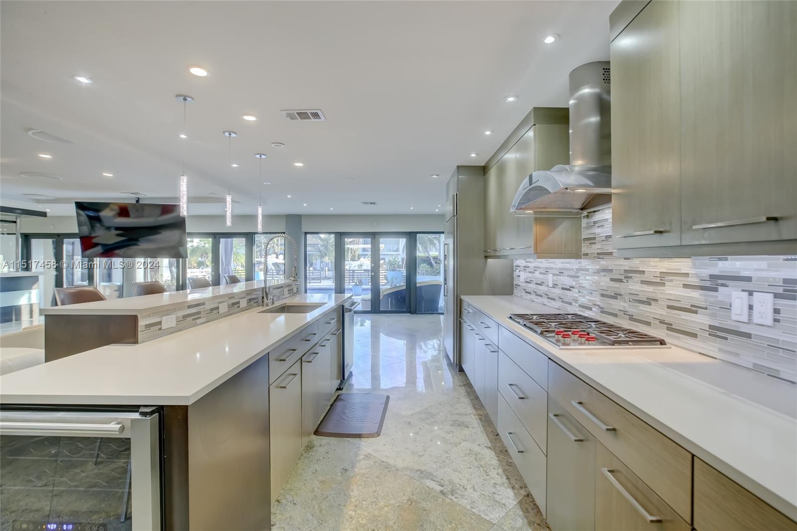 CORAL RIDGE COUNTRY CLUB - Residential