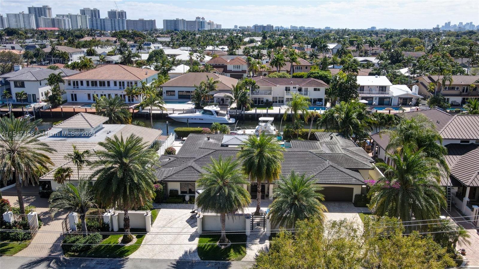 CORAL RIDGE COUNTRY CLUB - Residential