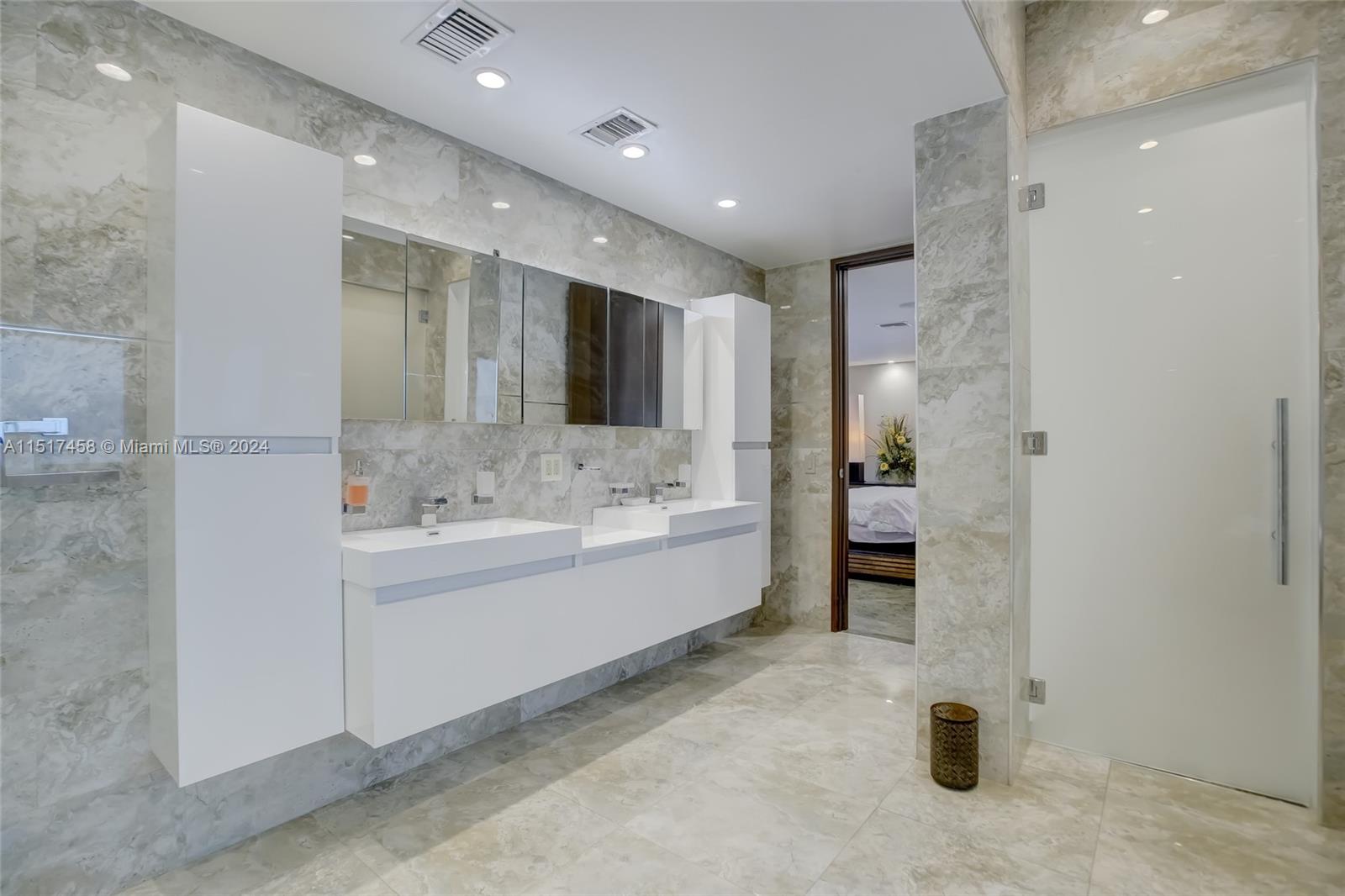 CORAL RIDGE COUNTRY CLUB - Residential