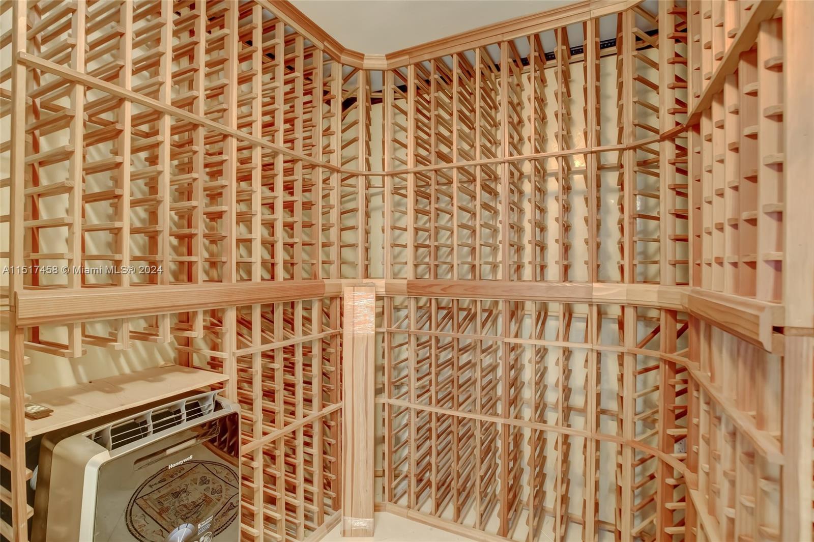 CORAL RIDGE COUNTRY CLUB - Residential