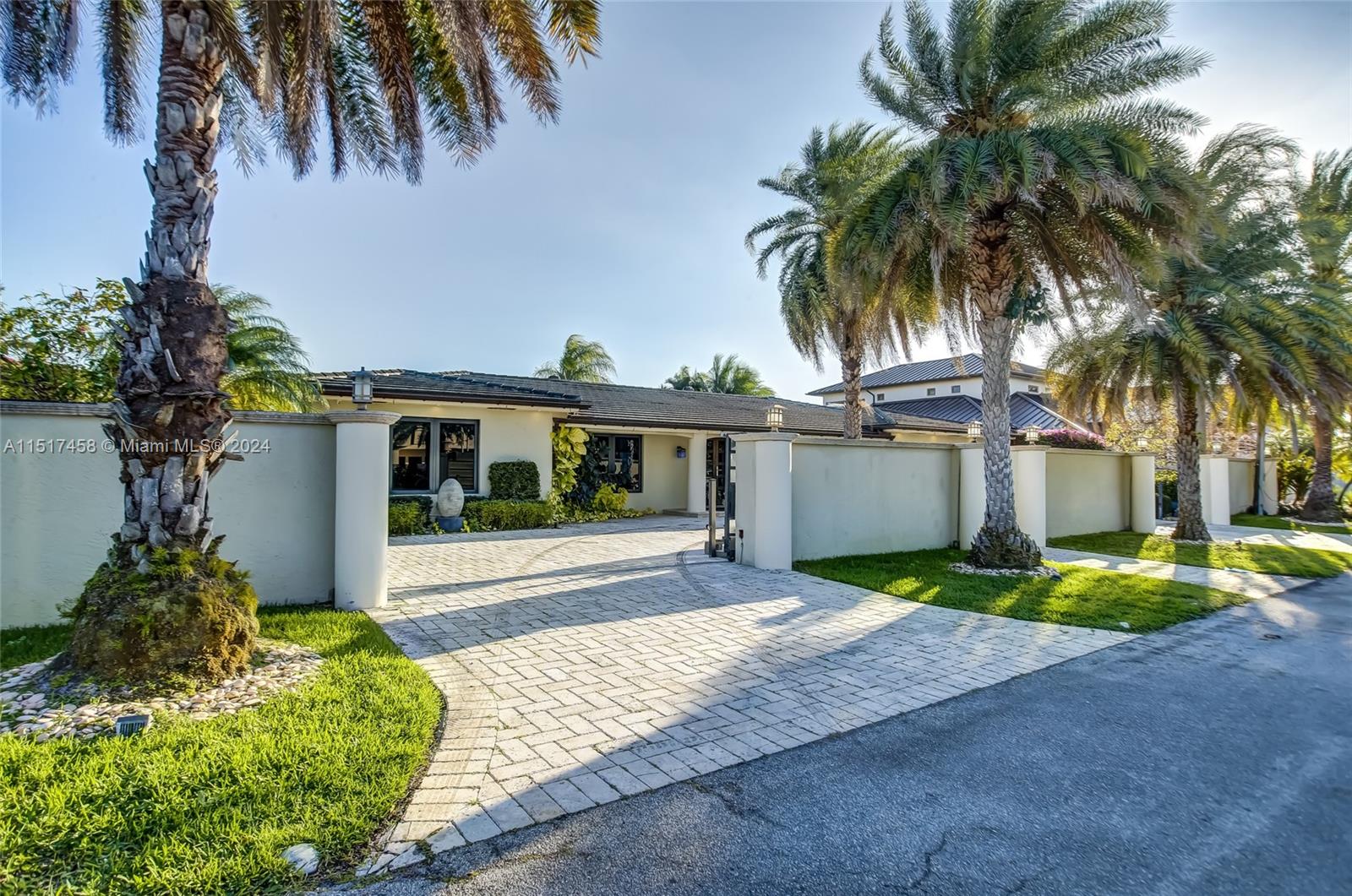 CORAL RIDGE COUNTRY CLUB - Residential