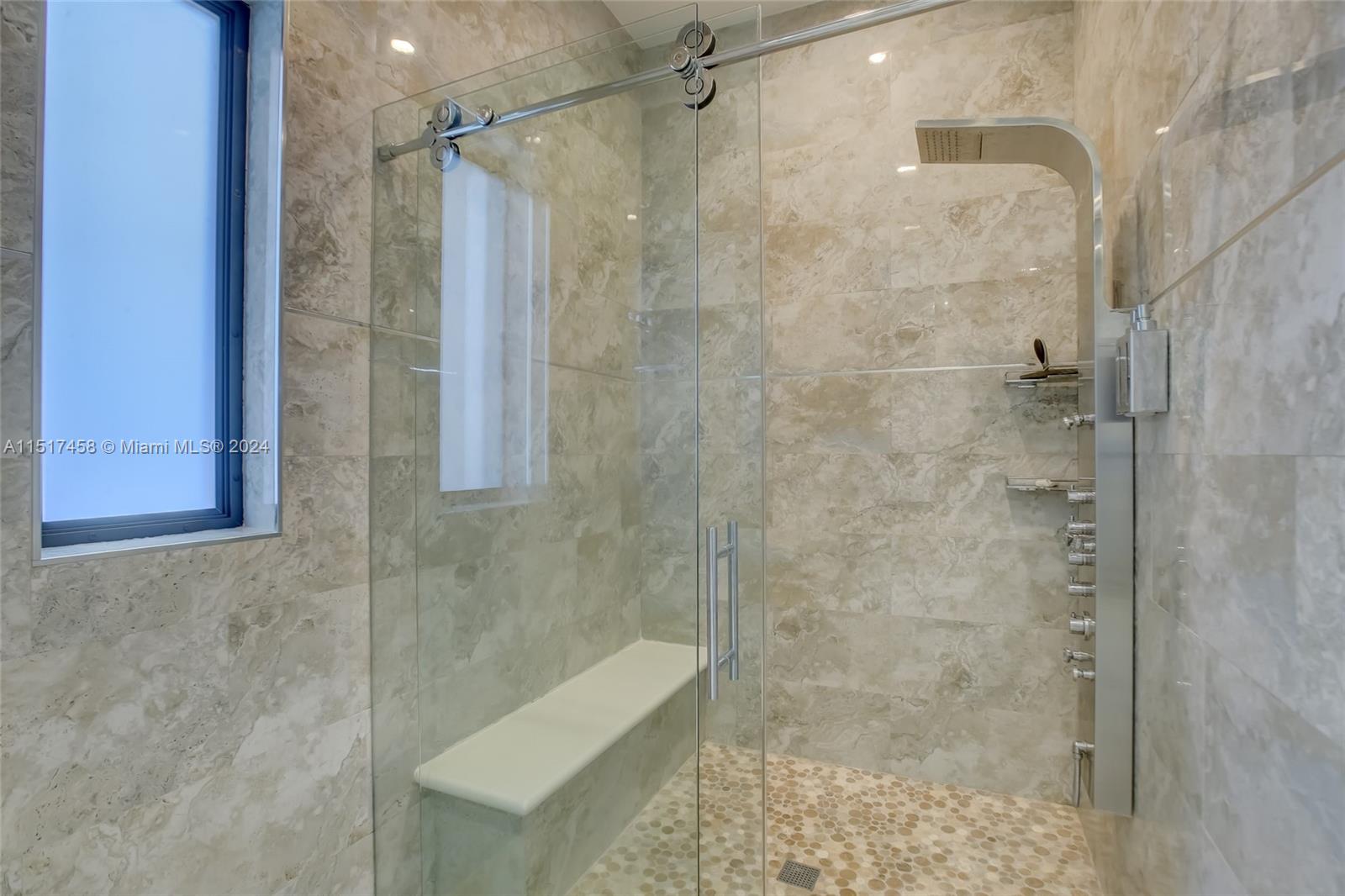 CORAL RIDGE COUNTRY CLUB - Residential