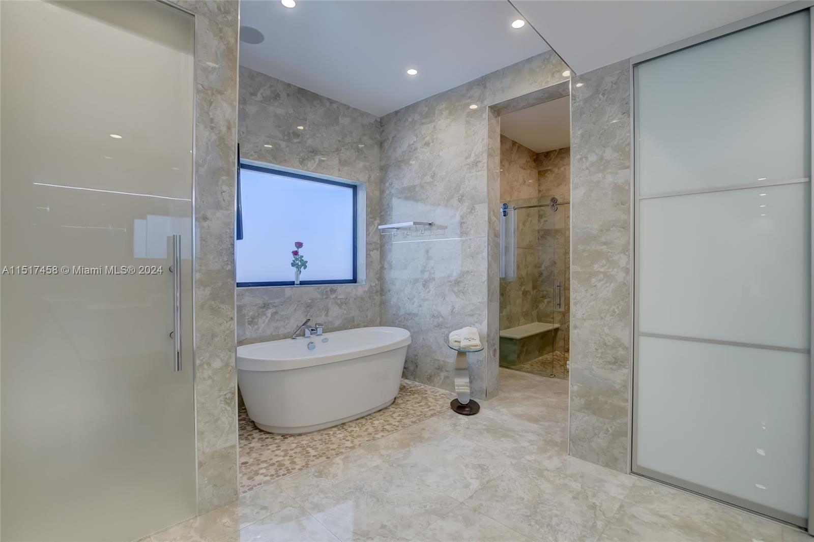 CORAL RIDGE COUNTRY CLUB - Residential