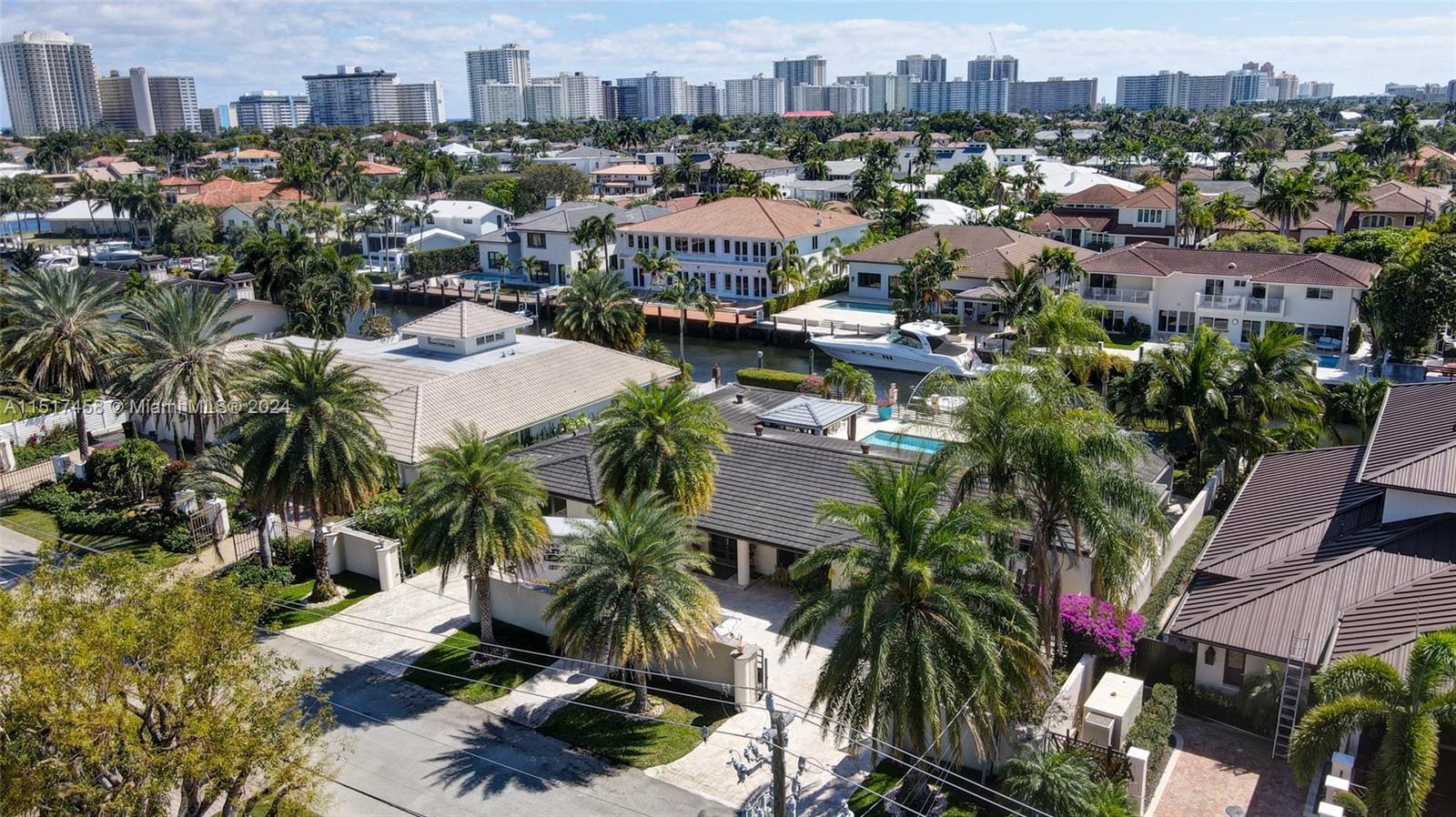 CORAL RIDGE COUNTRY CLUB - Residential