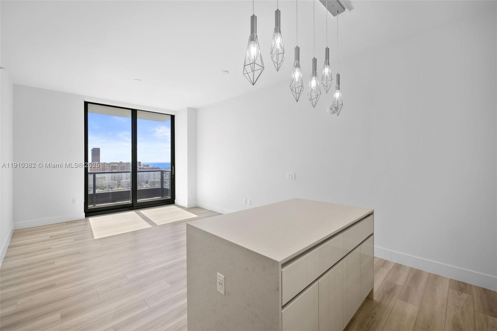 DIPLOMAT GOLF ESTATES - Residential