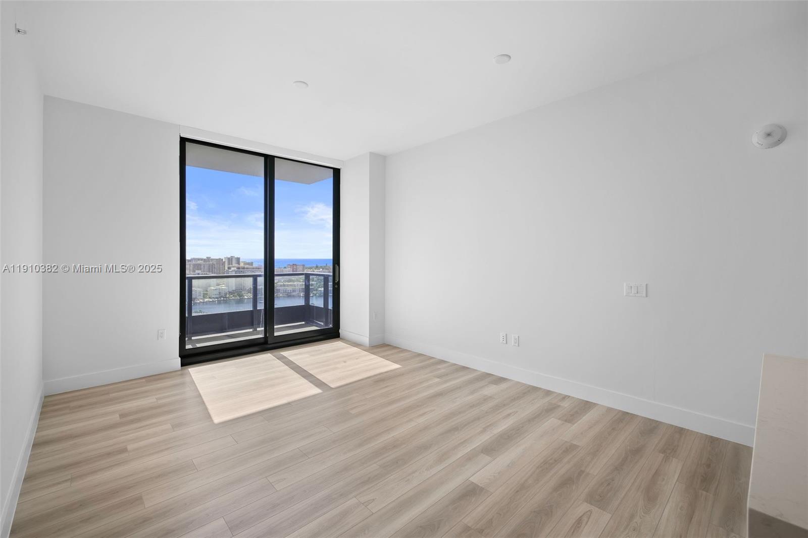 DIPLOMAT GOLF ESTATES - Residential