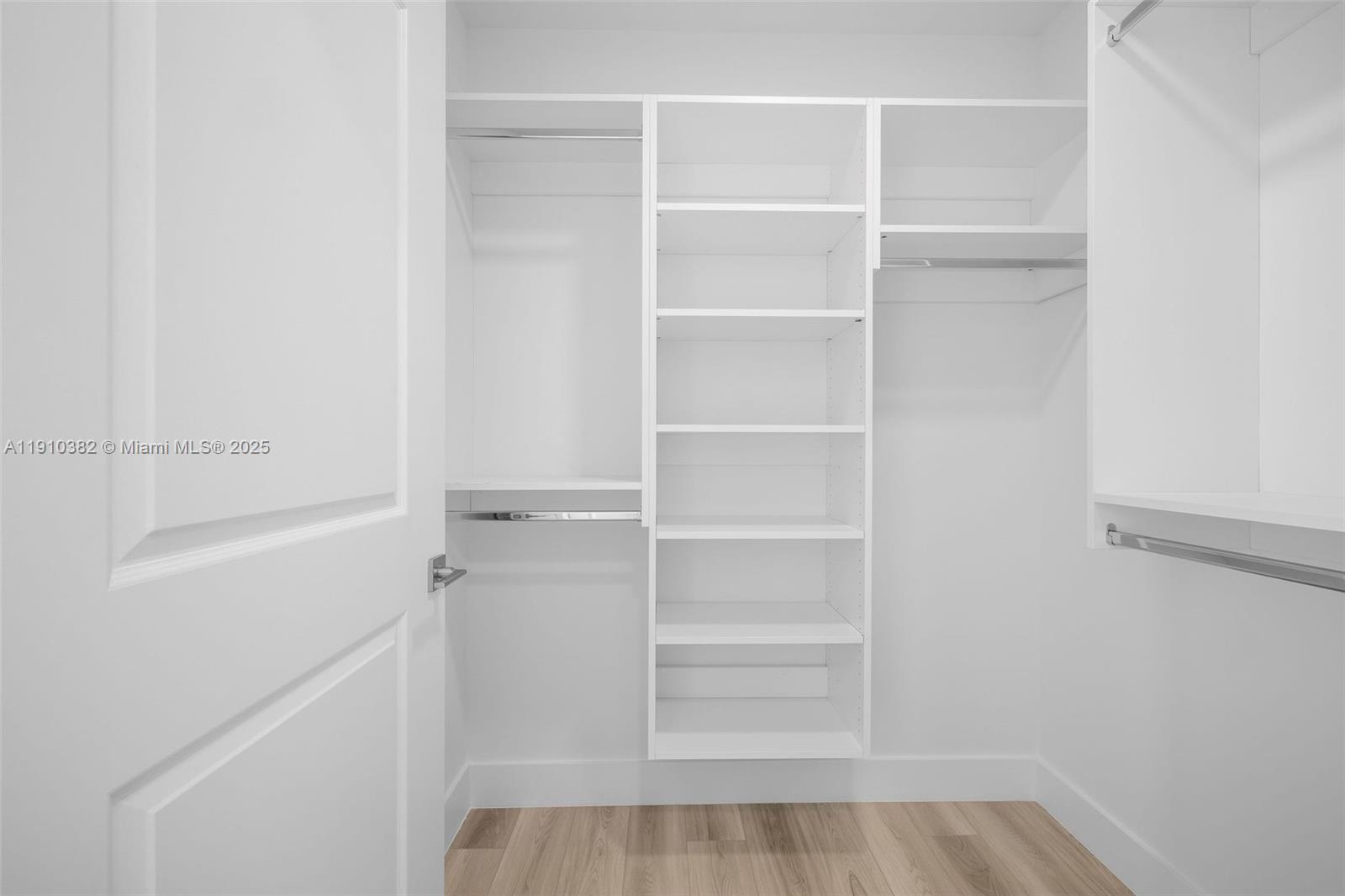 DIPLOMAT GOLF ESTATES - Residential