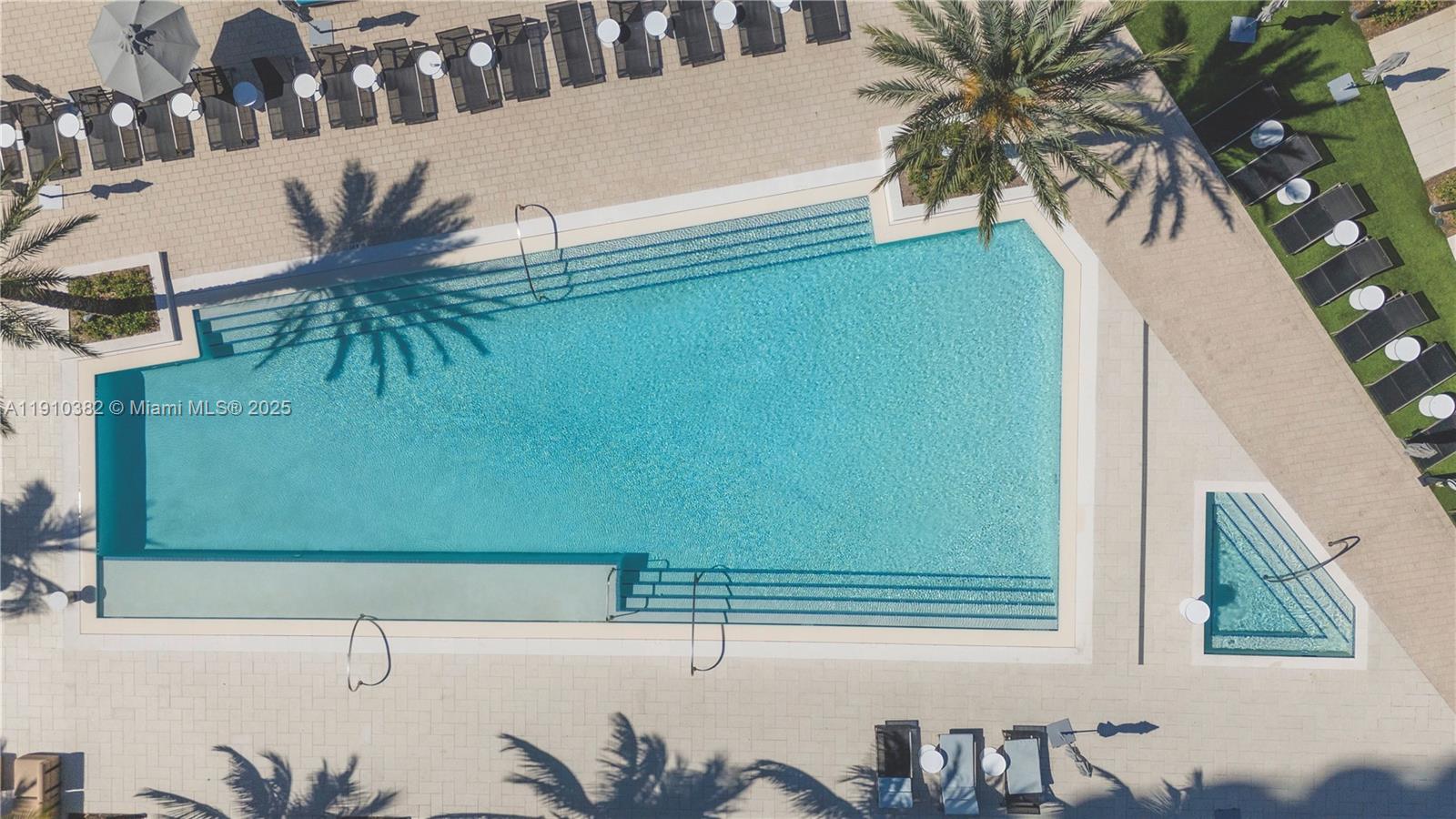 DIPLOMAT GOLF ESTATES - Residential