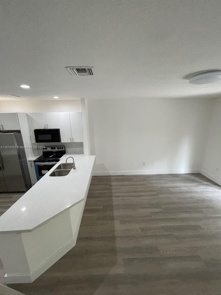 LAS BRISAS AT DORAL CONDO - Residential