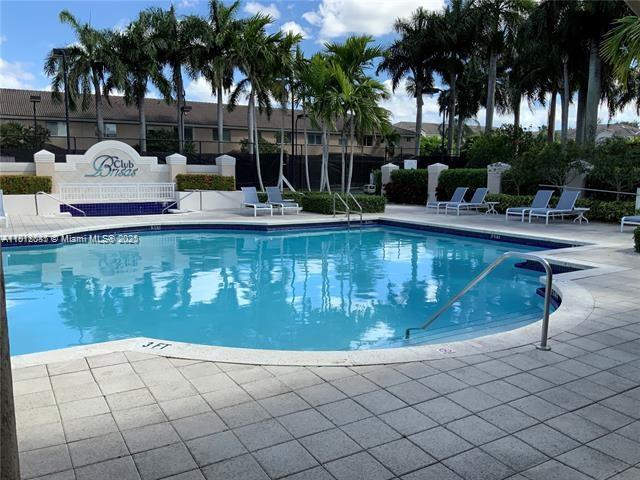 LAS BRISAS AT DORAL CONDO - Residential