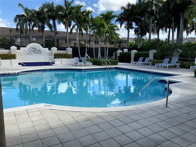 LAS BRISAS AT DORAL CONDO - Residential