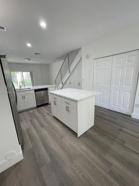 Photo of 5725 NW 114th Path #106, Doral, FL 33178 (MLS # A11878085)