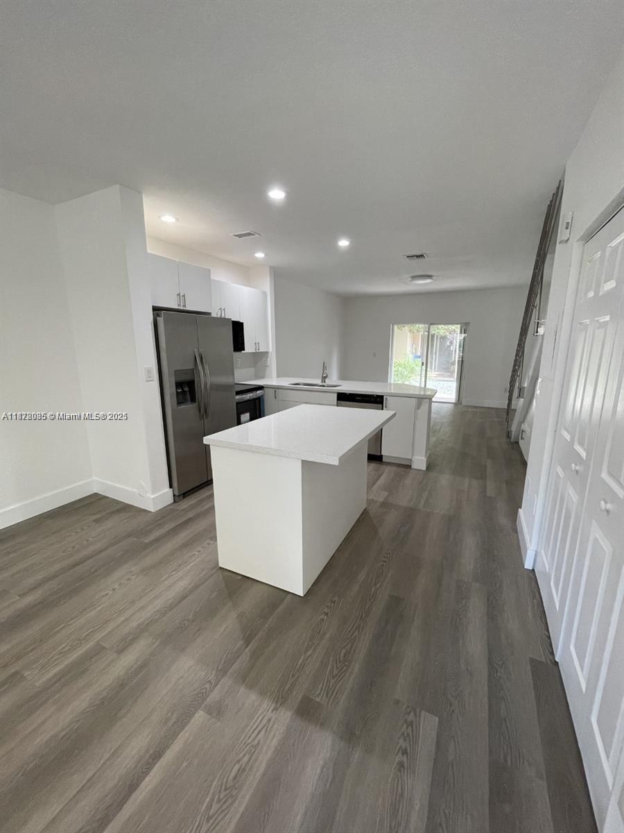 MAKE THIS YOUR NEW HOME. COMPLETELY REMODEL 3 BEDROOMS 2 AND 1/5 BATHROOMS CONDO IN THE GATED COMMUNITY OF LAS BRISAS AT DORAL. PRIVATE BALCONY AND STORAGE CLOSET. THE COMMUNITY FEATURES ALL THE AMENITIES THAT YOU ARE LOOKING FOR. CLUBHOUSE, POOL, PLAYGROUND AREA, TENNIS COURT,FITNESS CENTER. 24 HOURS SECURITY. CLOSE TO FLORIDA'S MAJOR HIGHWAYS, PARKS, SHOPS AND RESTAURANTS.
