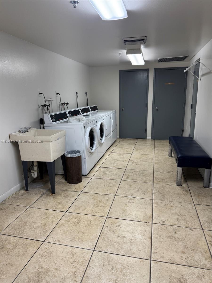 HILLCREST EAST NO 20 COND - Residential