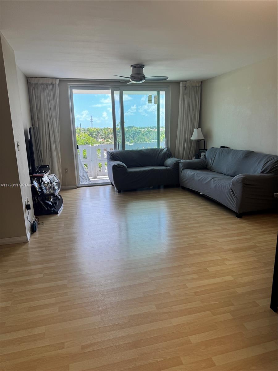 HILLCREST EAST NO 20 COND - Residential