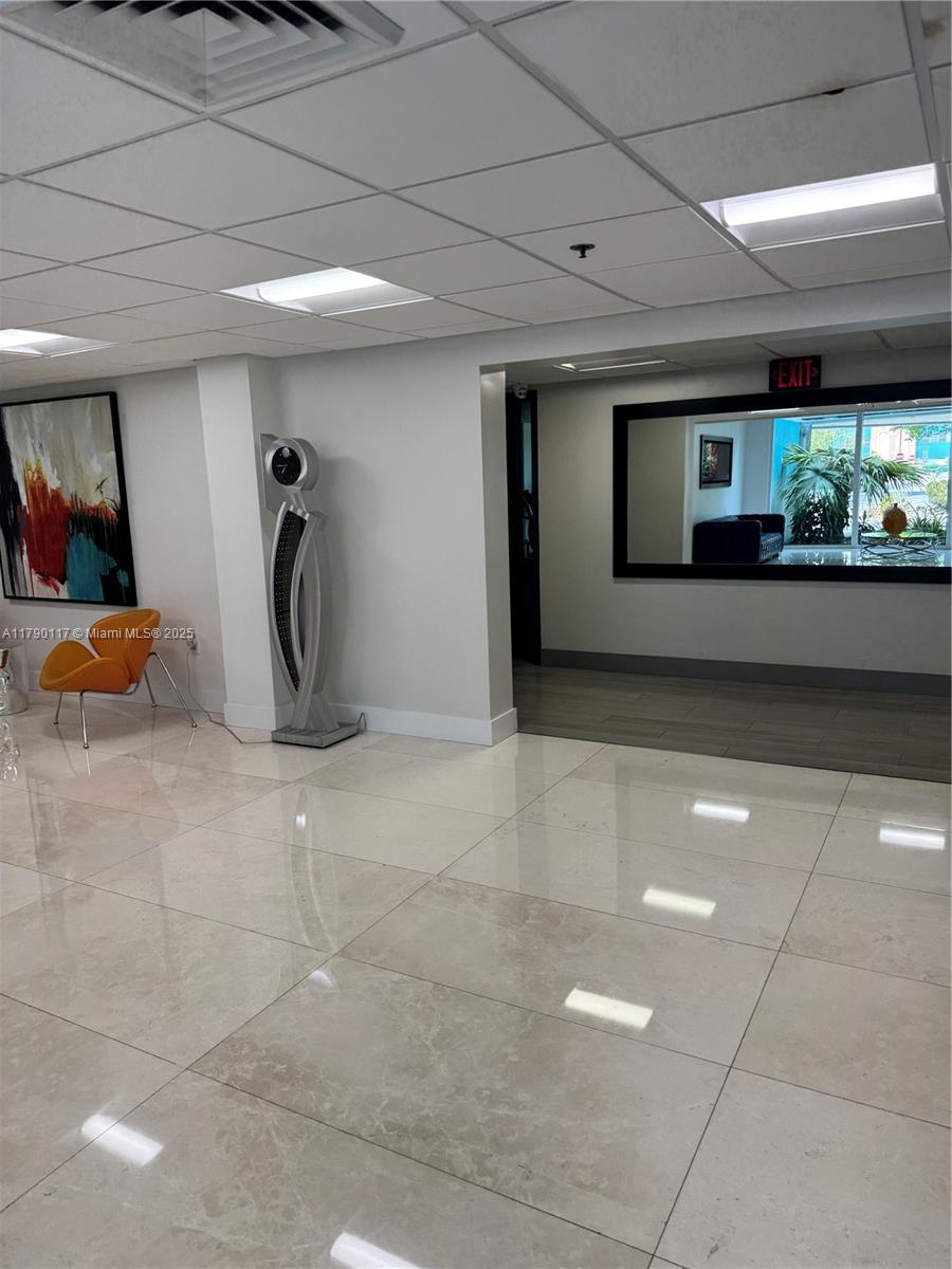 HILLCREST EAST NO 20 COND - Residential