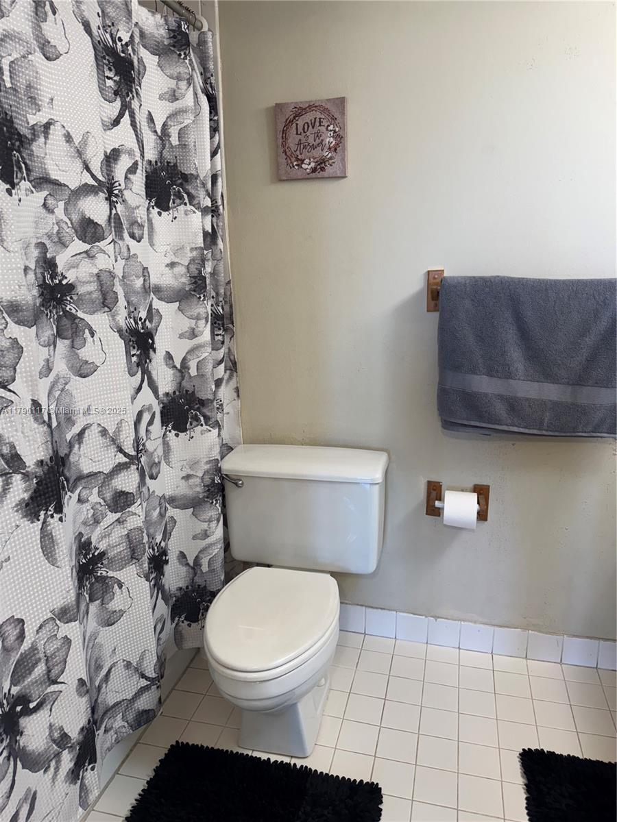 HILLCREST EAST NO 20 COND - Residential