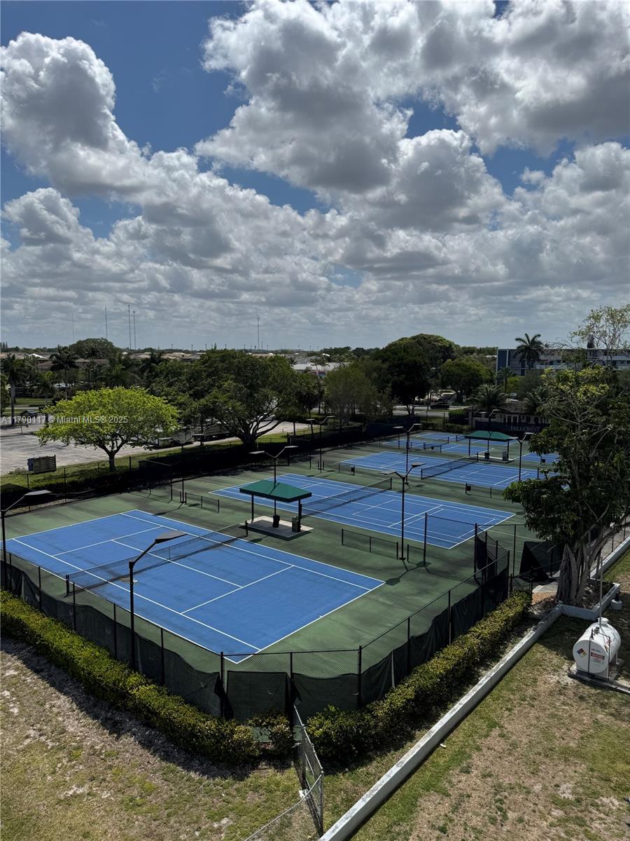 HILLCREST EAST NO 20 COND - Residential