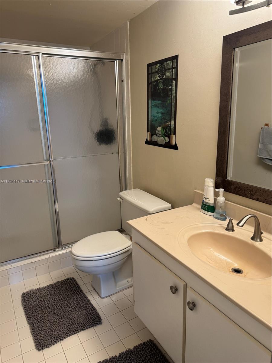 HILLCREST EAST NO 20 COND - Residential