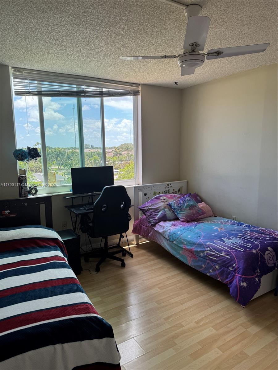 HILLCREST EAST NO 20 COND - Residential
