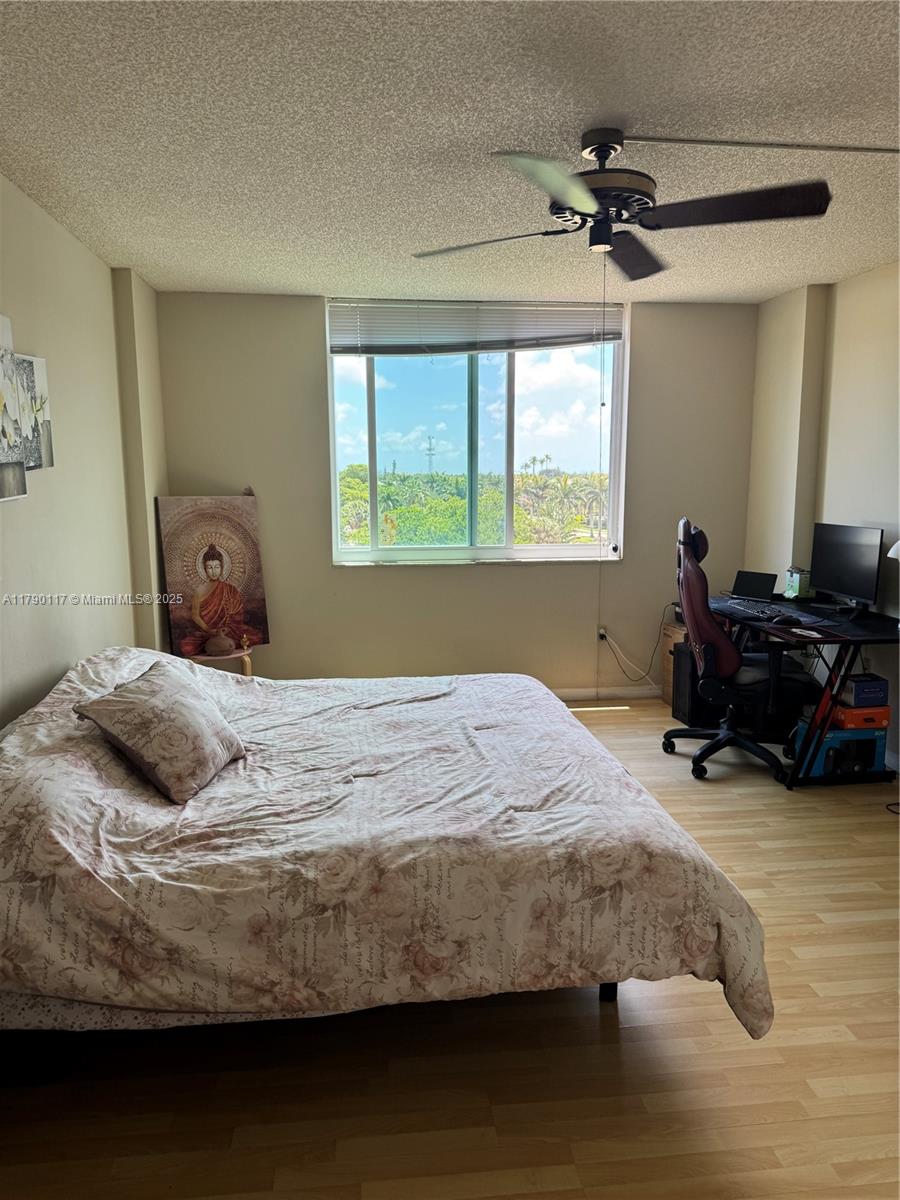 HILLCREST EAST NO 20 COND - Residential