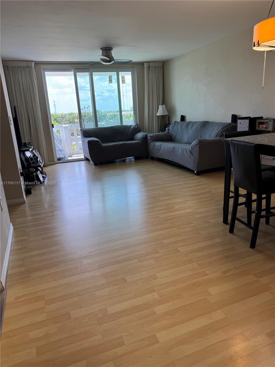 HILLCREST EAST NO 20 COND - Residential