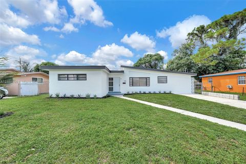 Photo of 1918 NW 185th St, Miami Gardens, FL 33056 (MLS # A11884396) Photo of 1918 NW 185th St, Miami Gardens, FL 33056 (MLS # A11884396)
