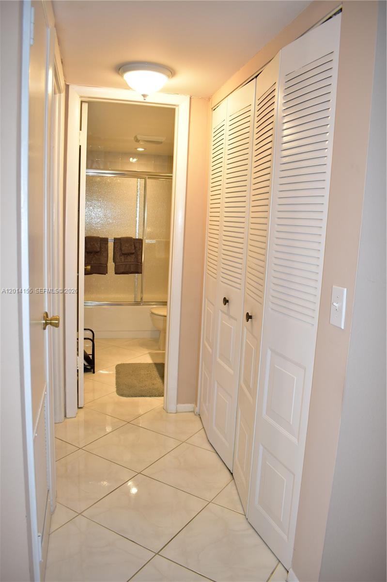 SUNRISE LAKES 130 CONDO - Residential