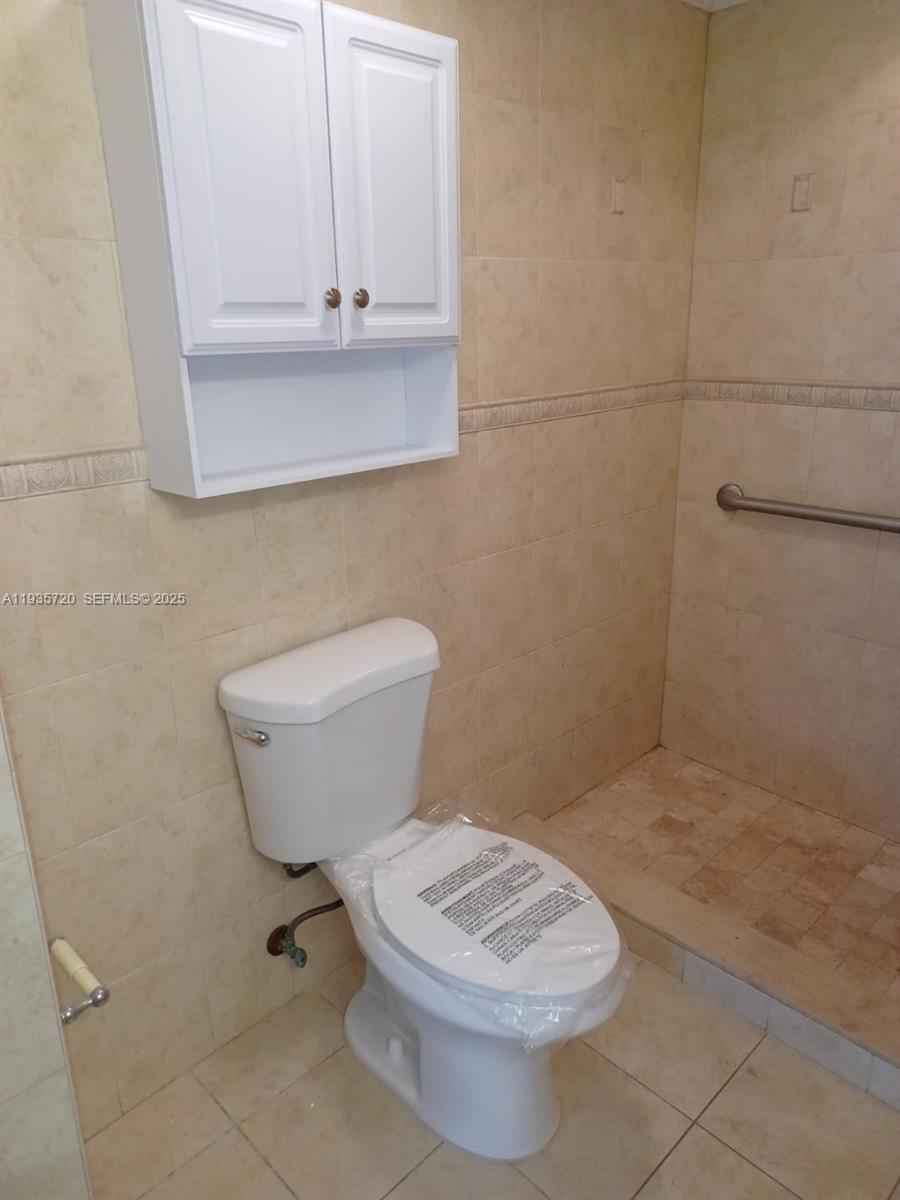 MONROE OF HOLLYWOOD CONDO - Residential