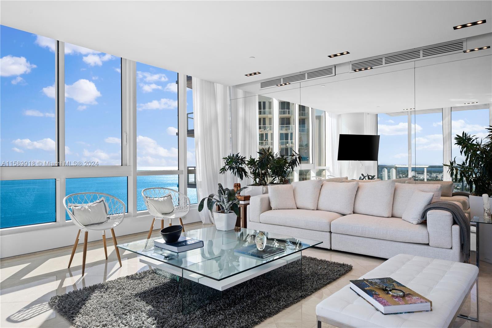 Rental Property at 100 S Pointe Dr Dr 3207, Miami Beach, Miami-Dade County, Florida - Bedrooms: 4 
Bathrooms: 4.5  - $50,000 MO.