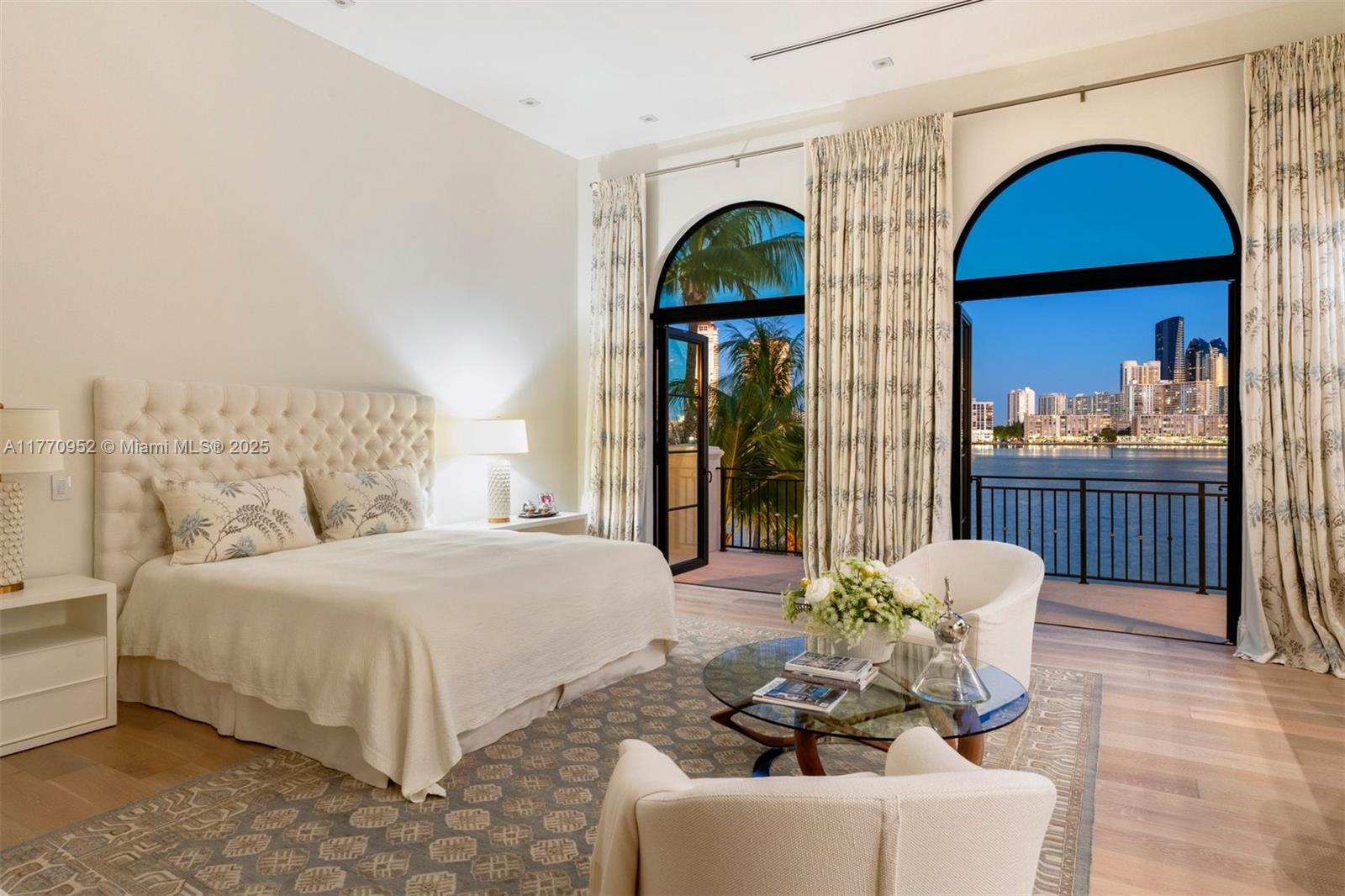 ISLAND ESTATES - Residential