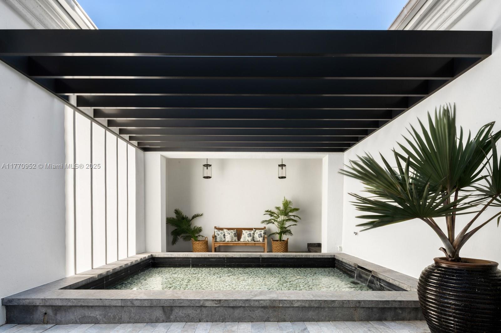 ISLAND ESTATES - Residential